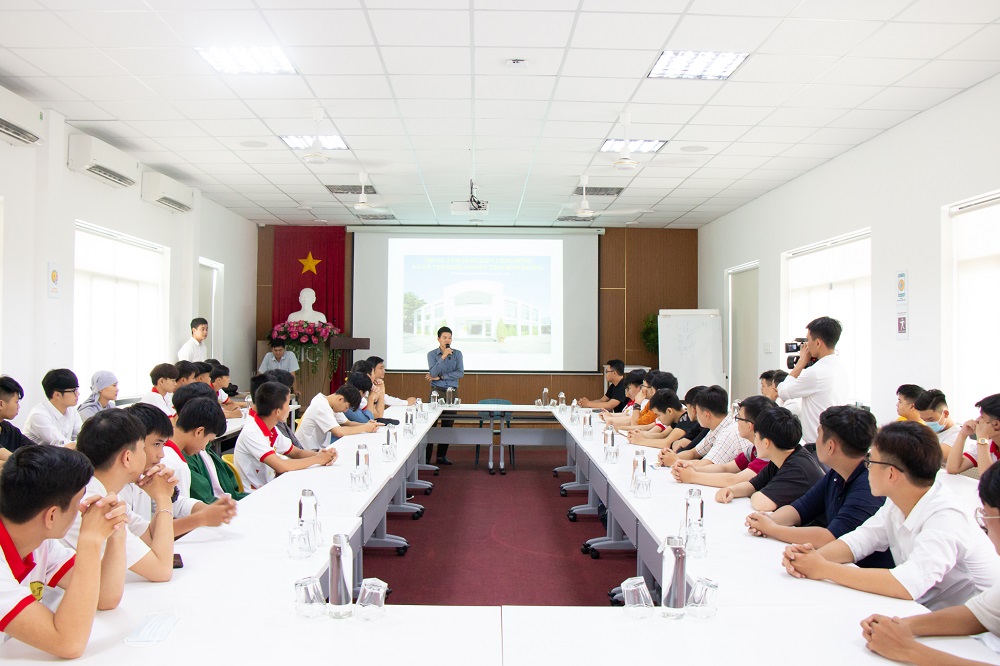 khoa fira dai hoc binh duong tham tt biic 1