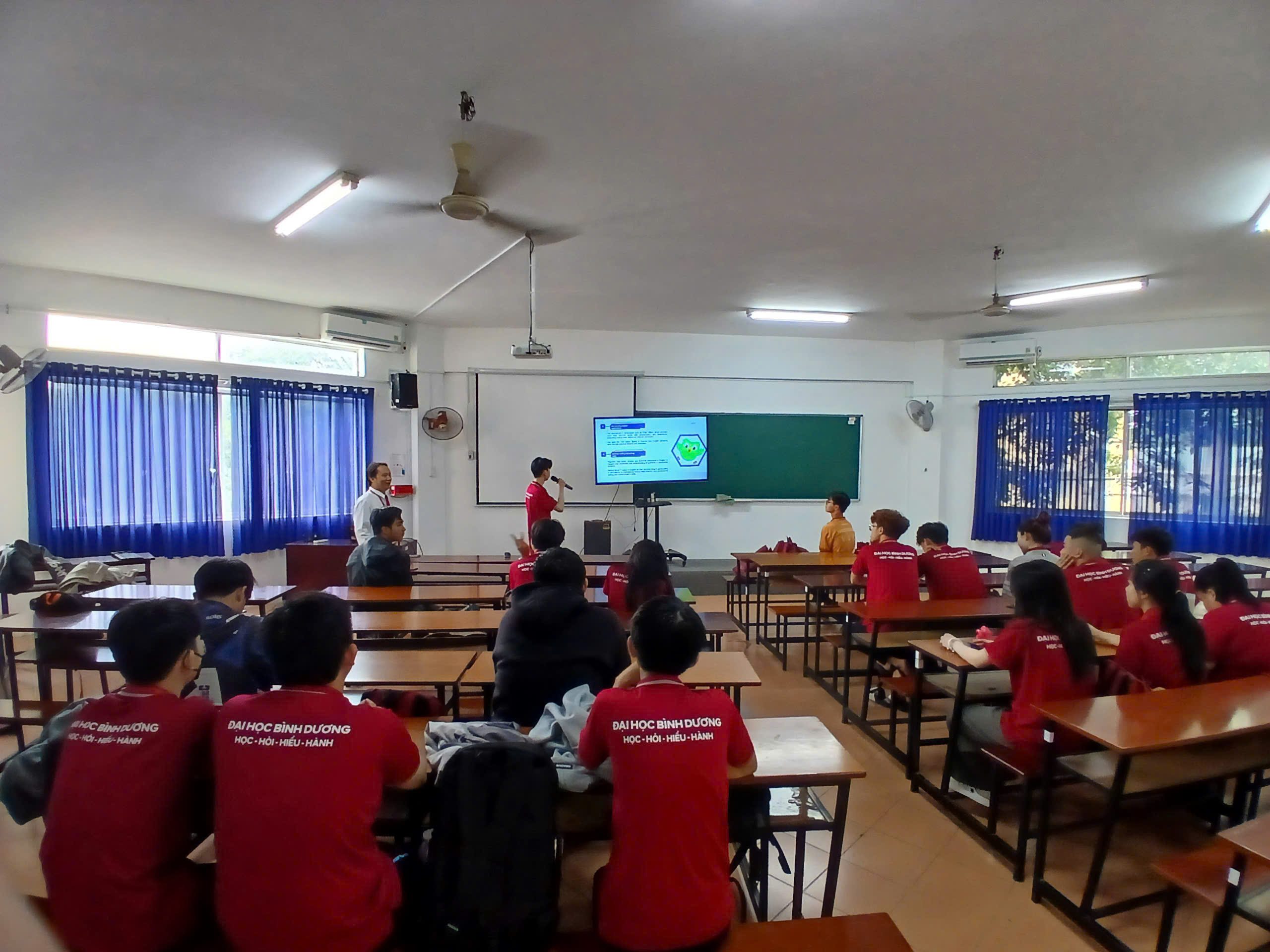 z6412249321869 14b3a69c1313991389f4b7fc4ffa7d16